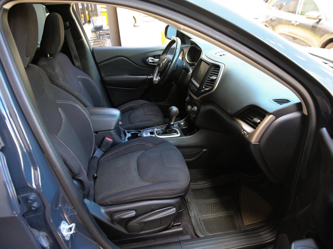 Jeep Cherokee  2016