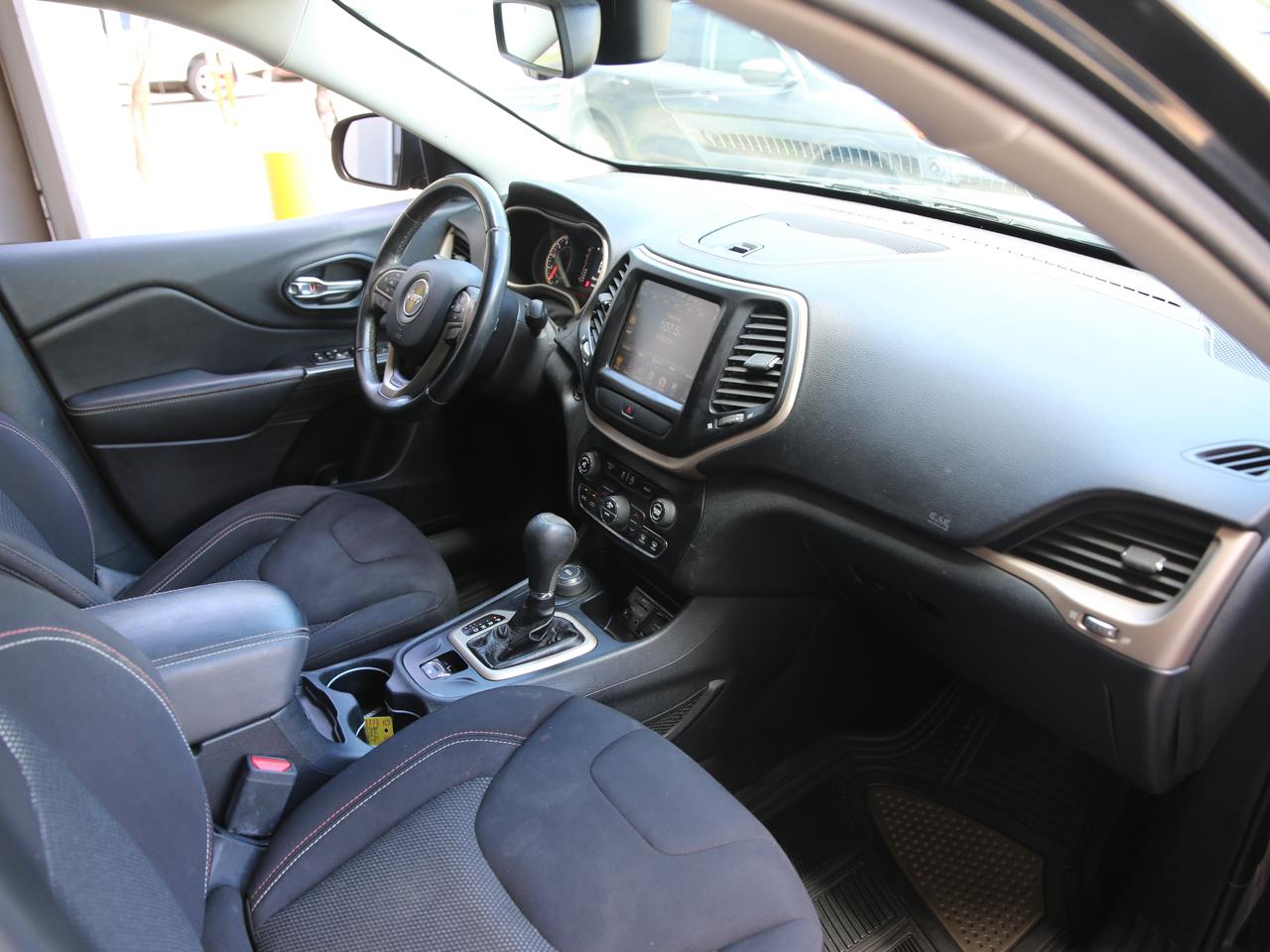 Jeep Cherokee  2016