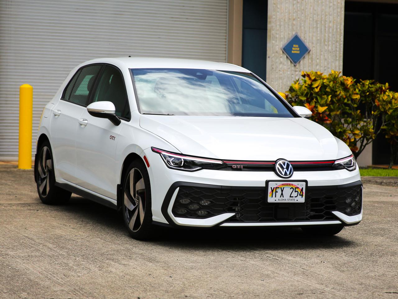 2025 Volkswagen Golf GTI S 2.0T Hatchback
