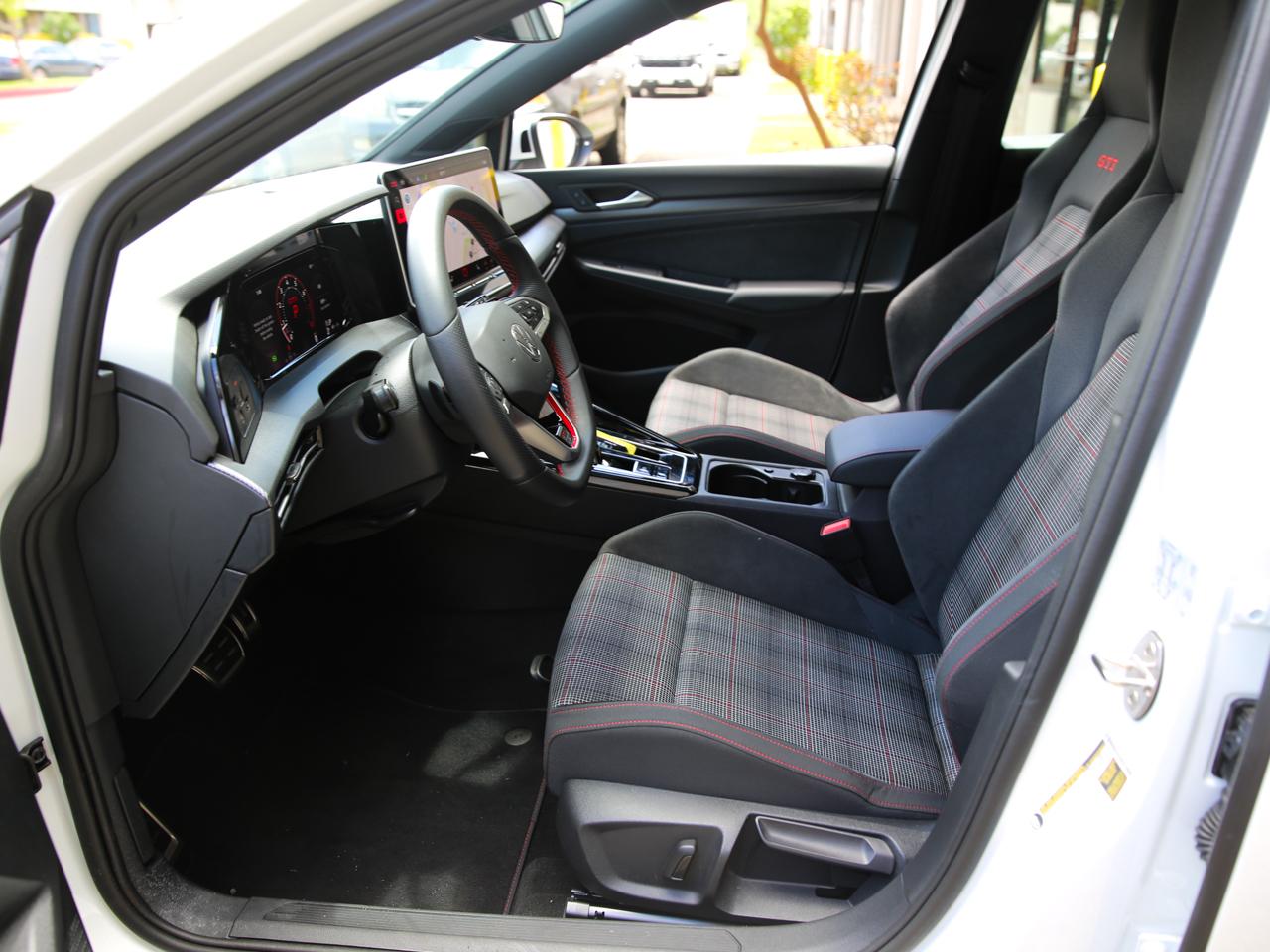 Volkswagen Golf GTI  2025