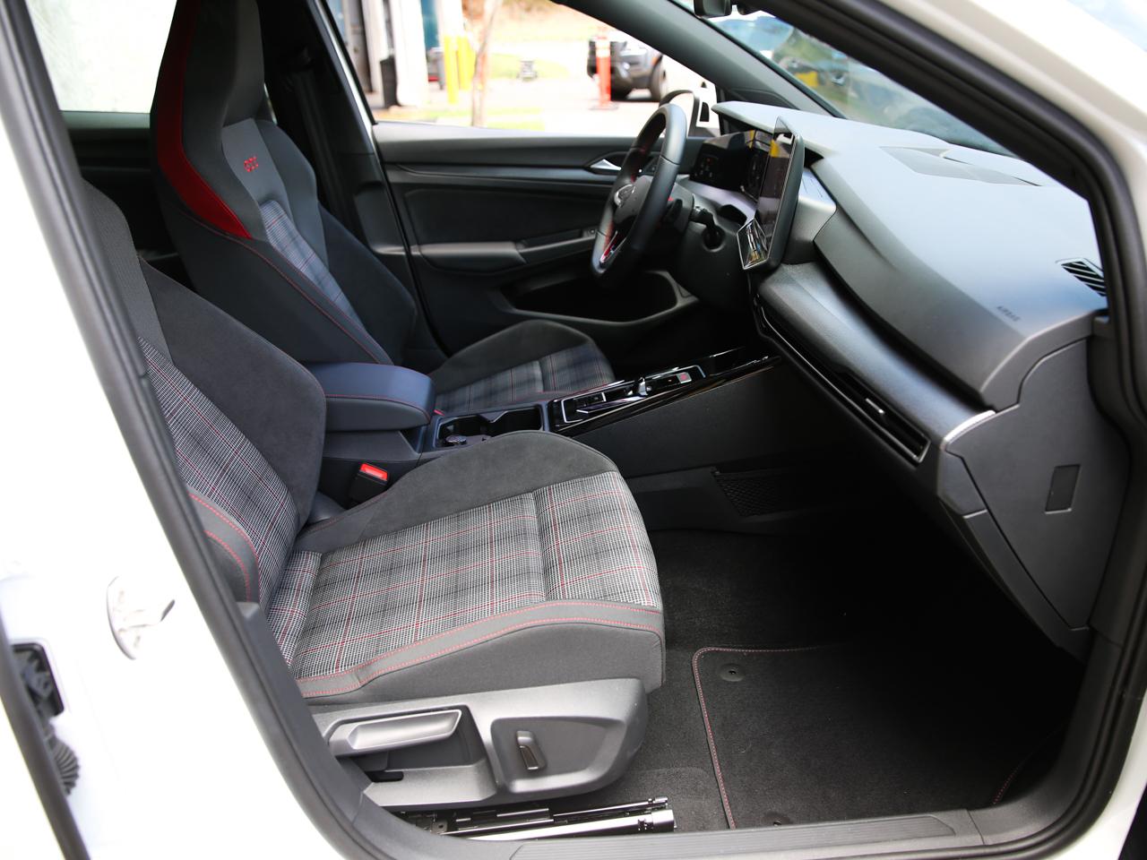 Volkswagen Golf GTI  2025