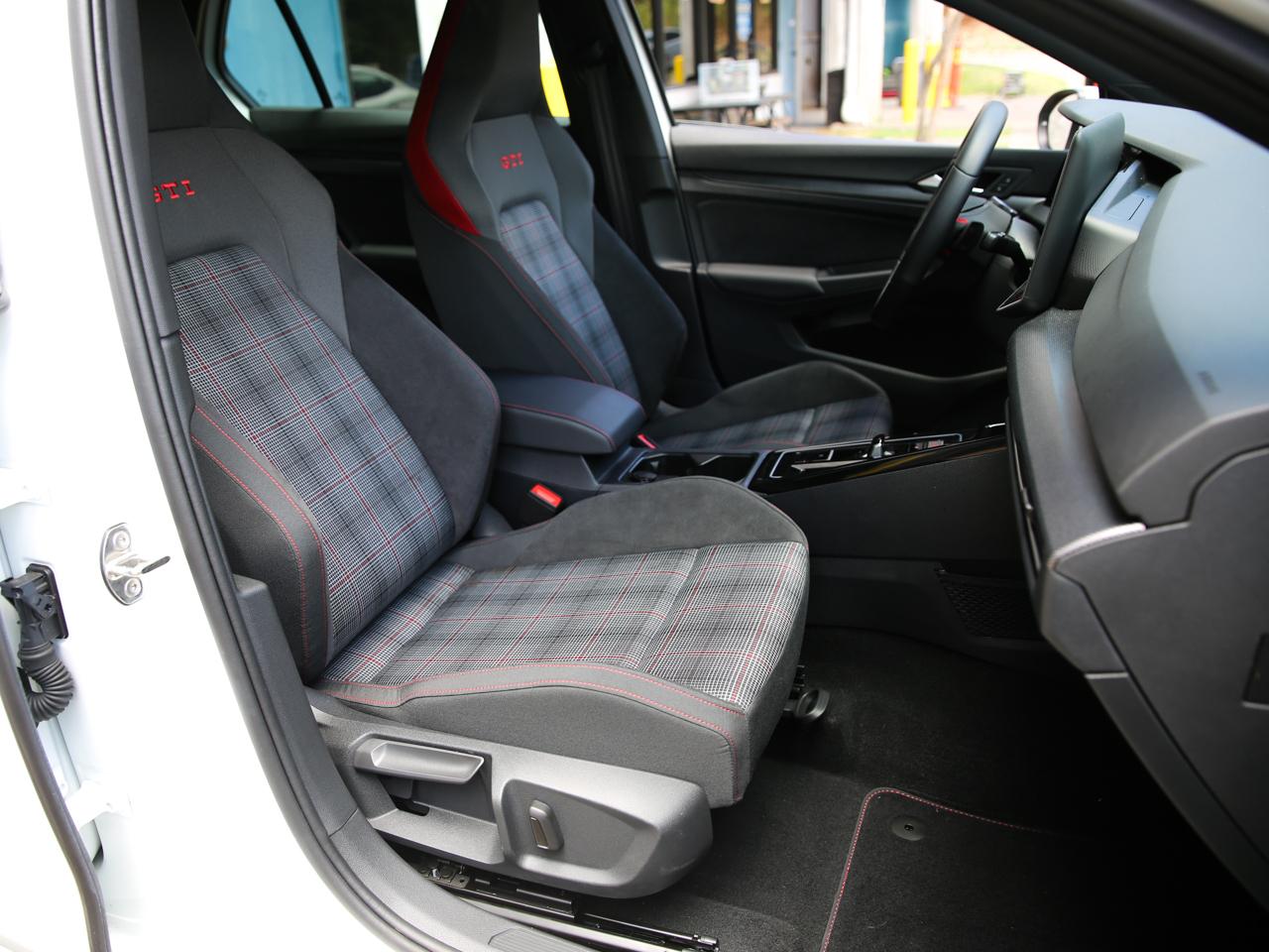 Volkswagen Golf GTI  2025