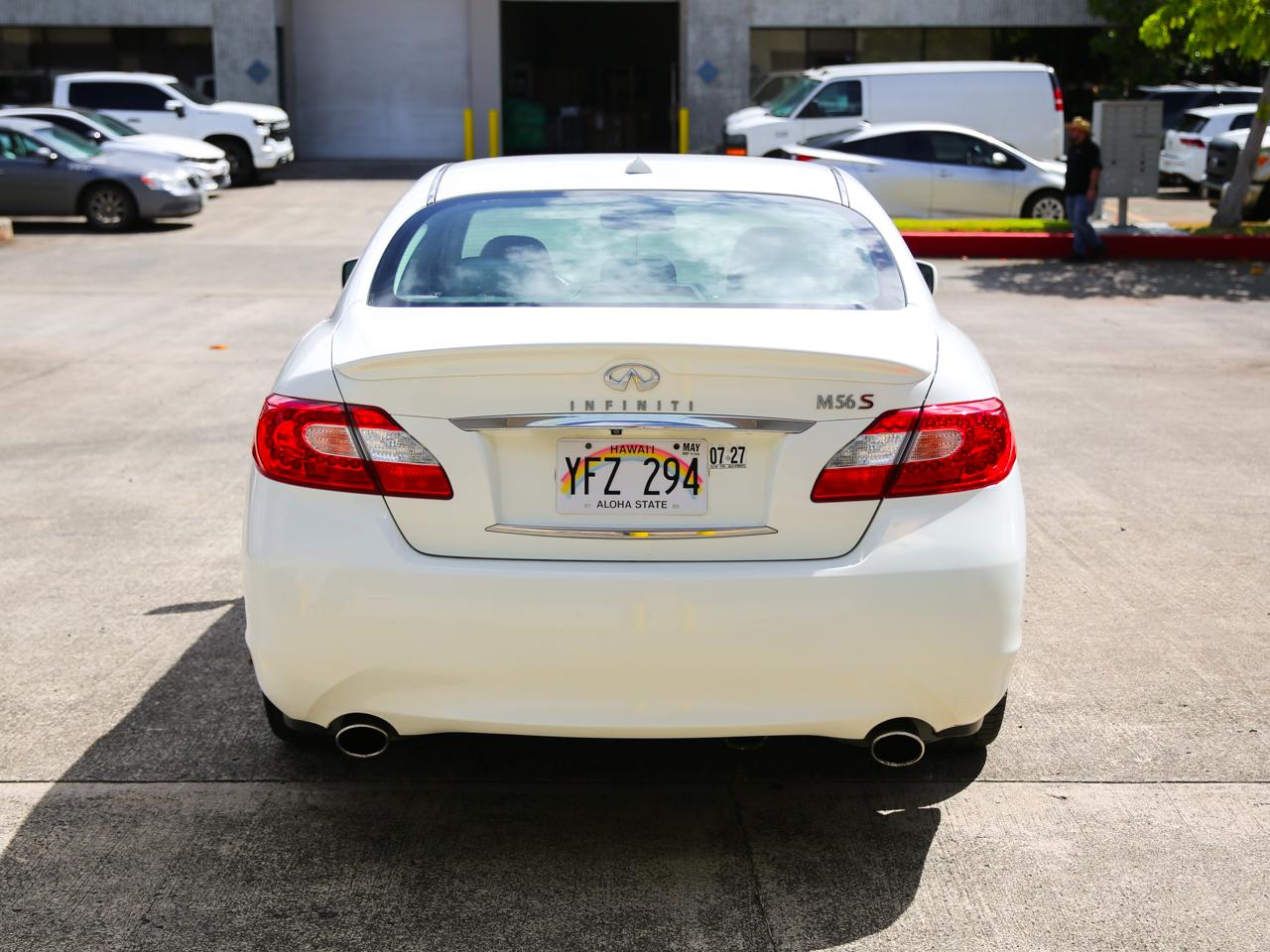 Infiniti M56  2011