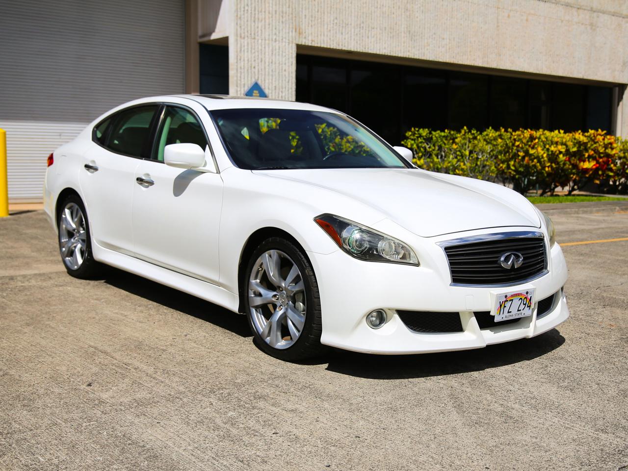 Infiniti M56  2011