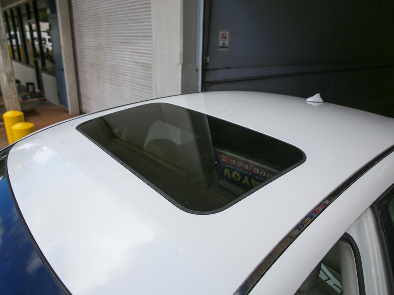 Infiniti M56  2011