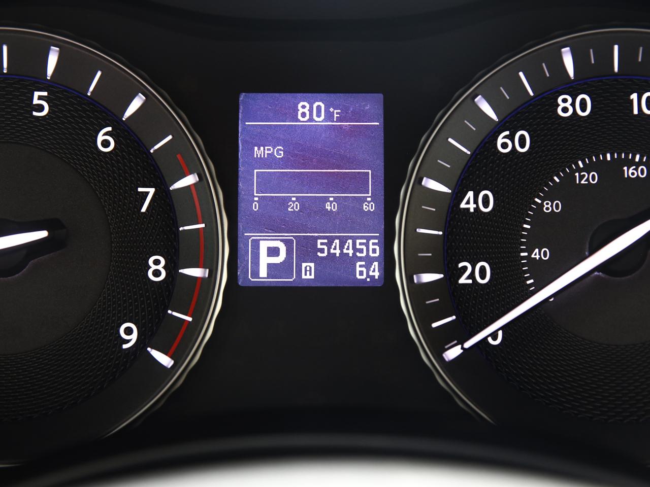 Infiniti M56  2011