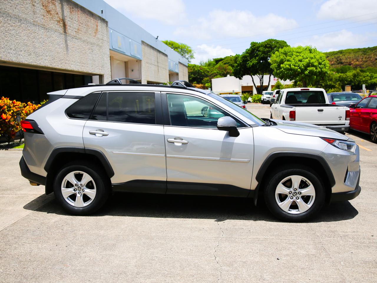 Toyota RAV4 XLE 2021