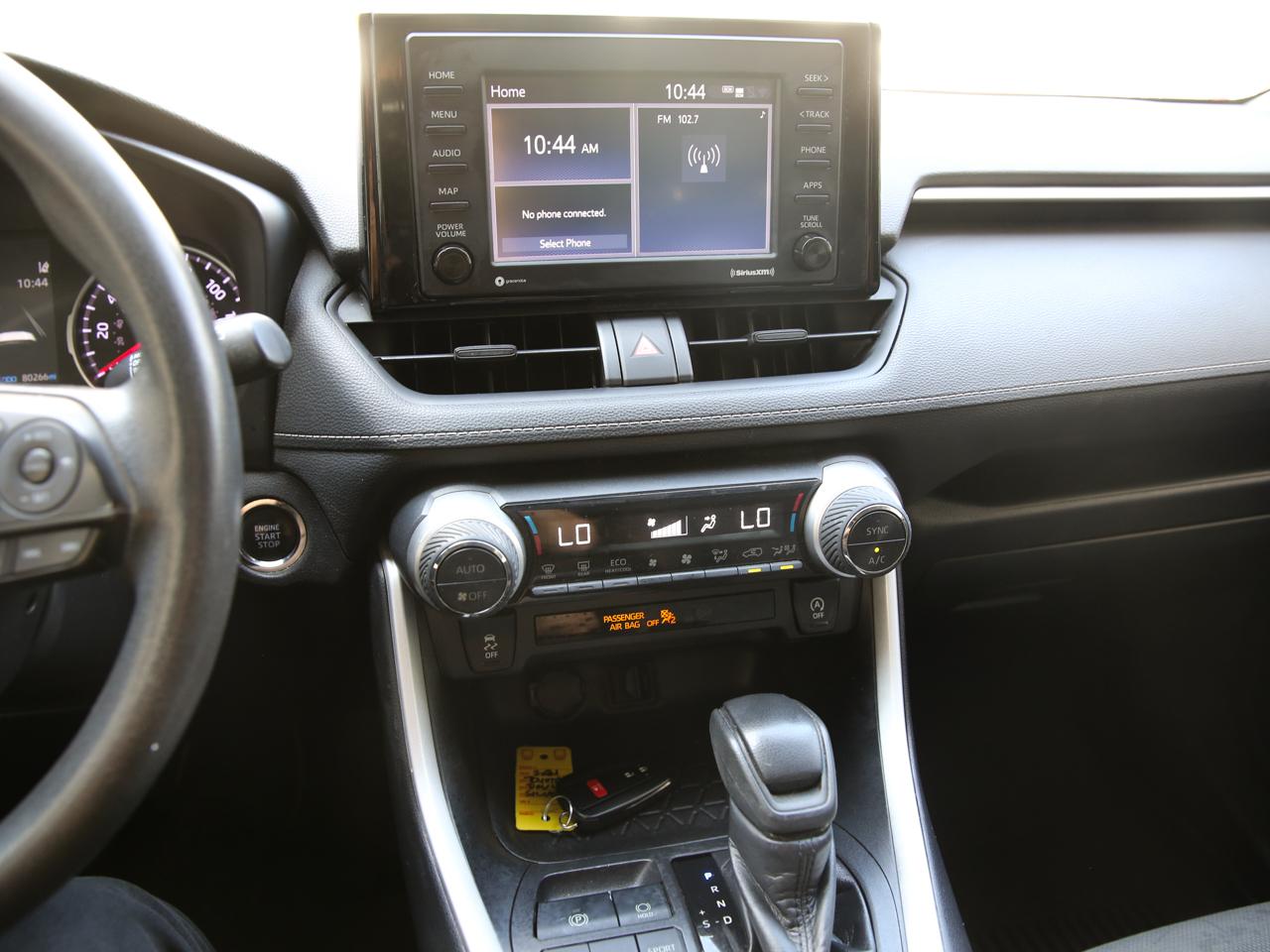 Toyota RAV4 XLE 2021
