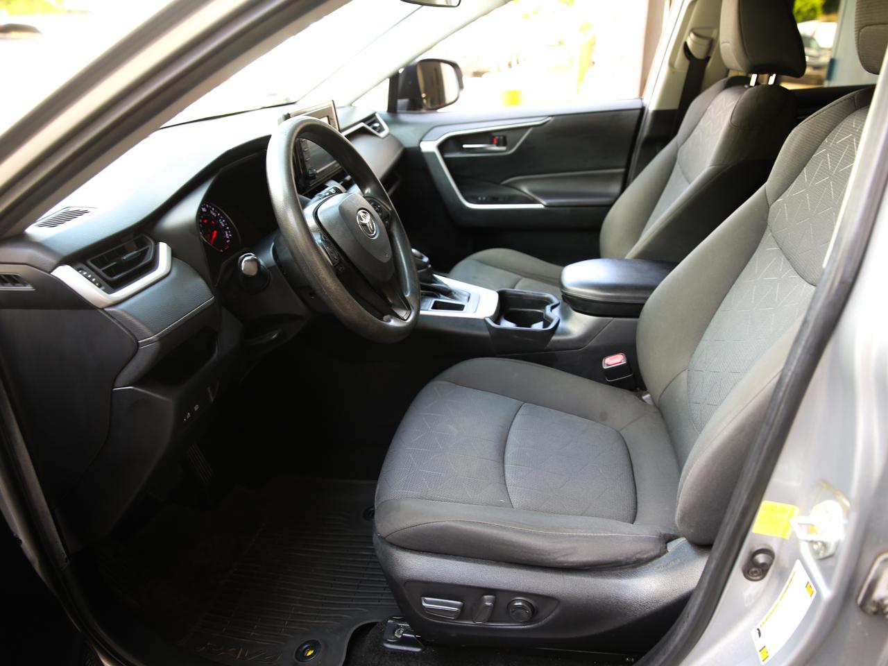 Toyota RAV4 XLE 2021