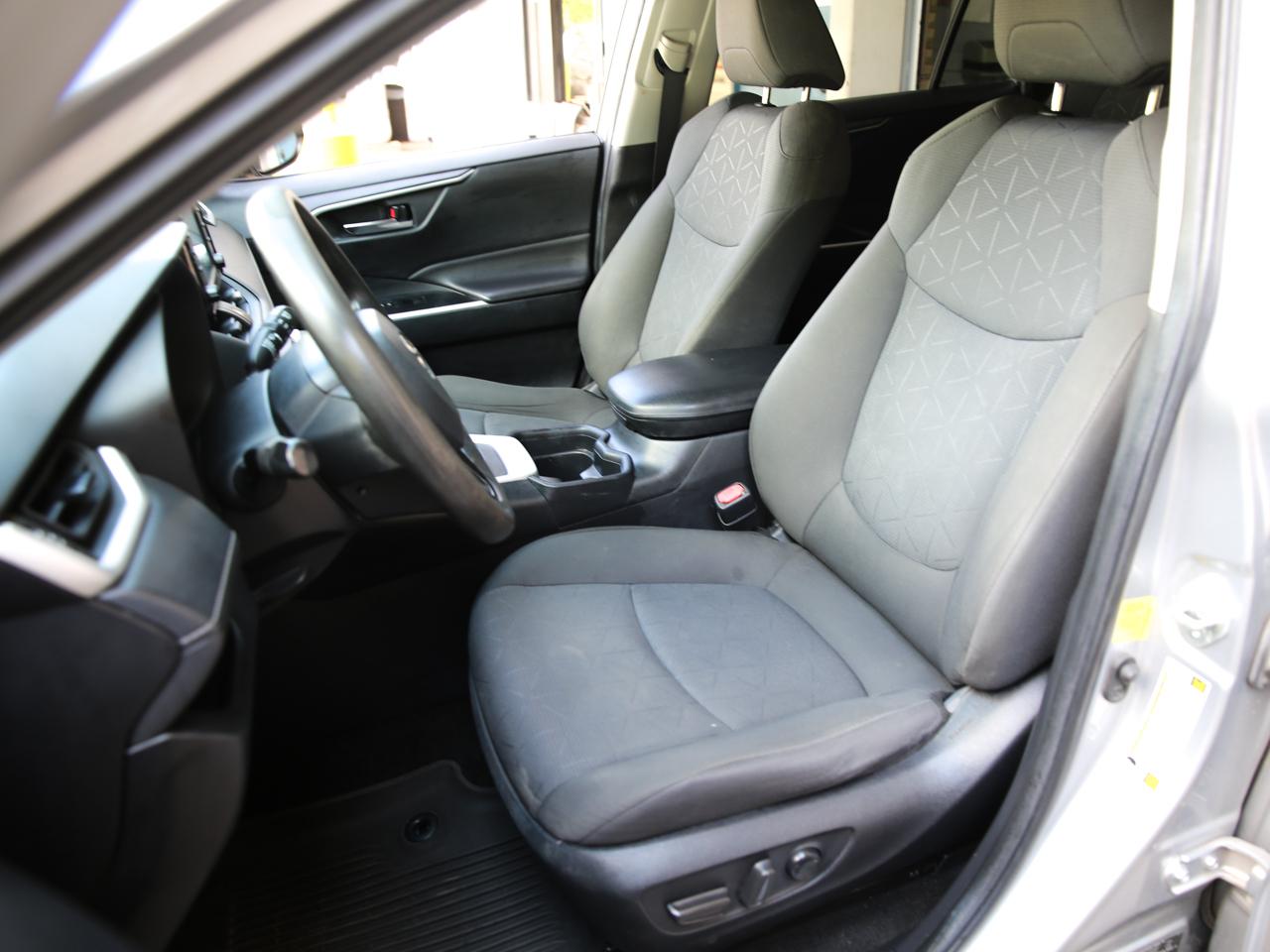 Toyota RAV4 XLE 2021