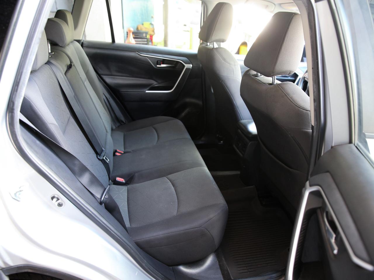 Toyota RAV4 XLE 2021