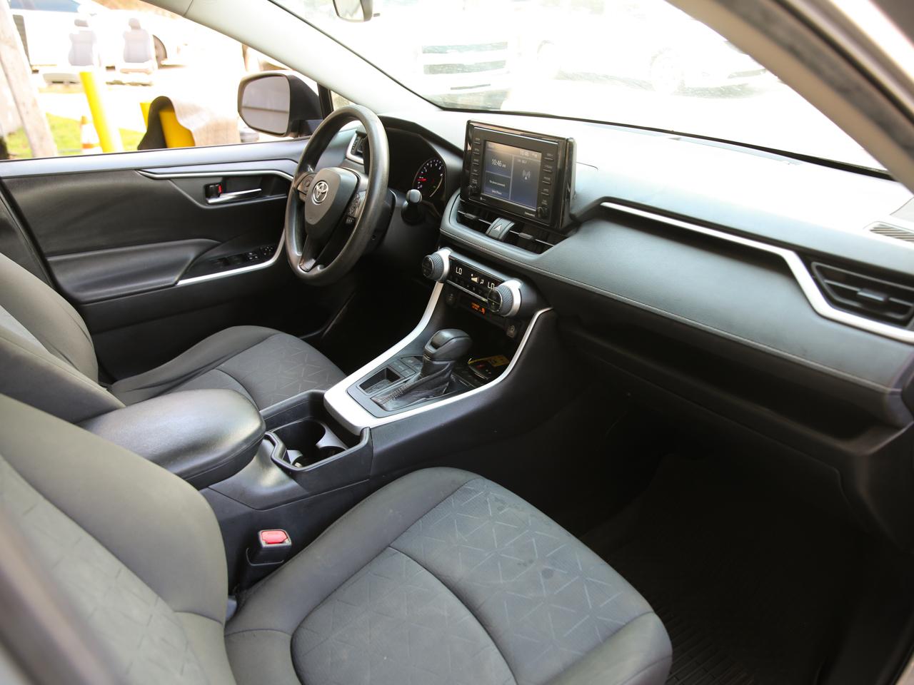 Toyota RAV4 XLE 2021