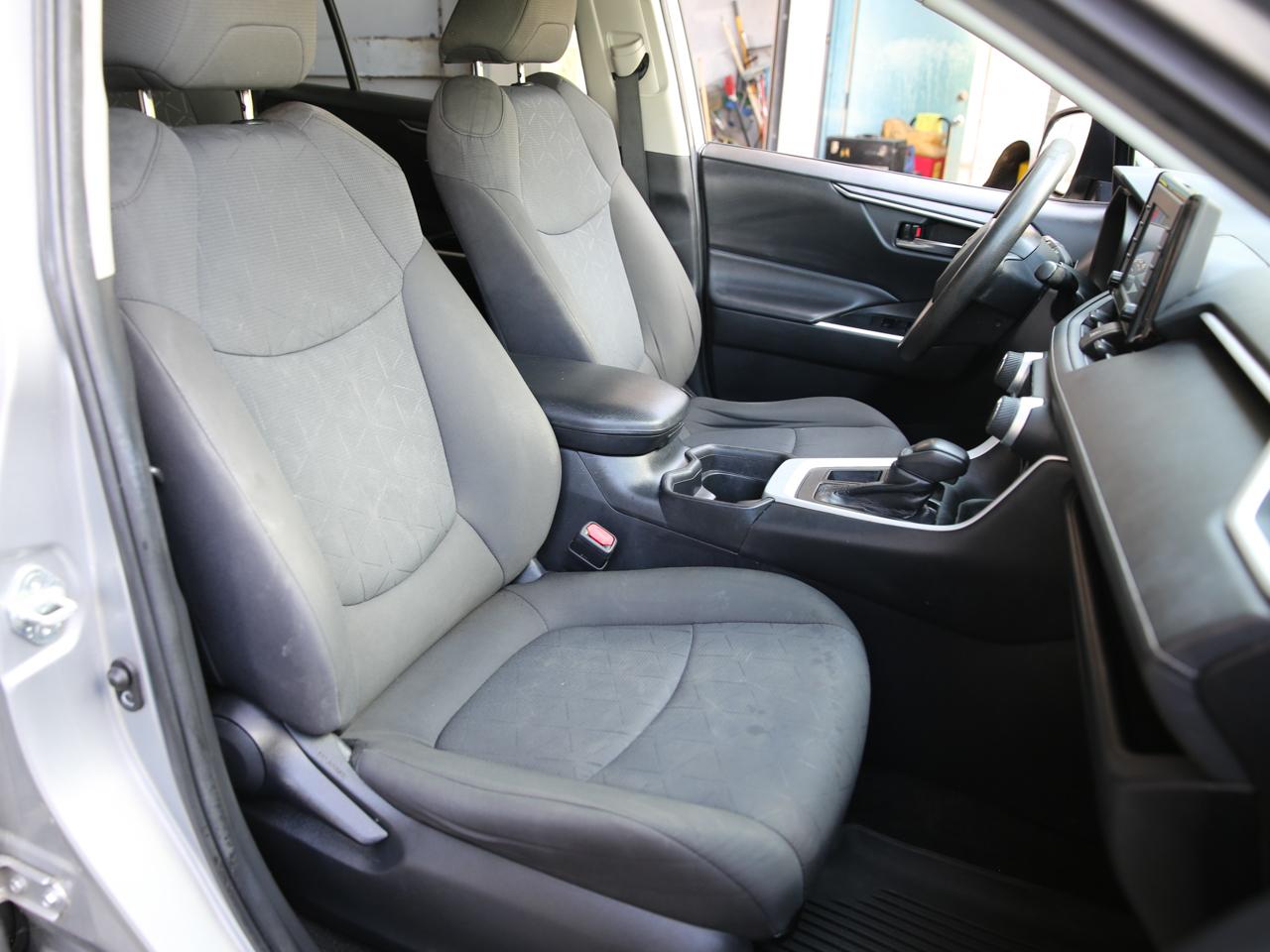 Toyota RAV4 XLE 2021