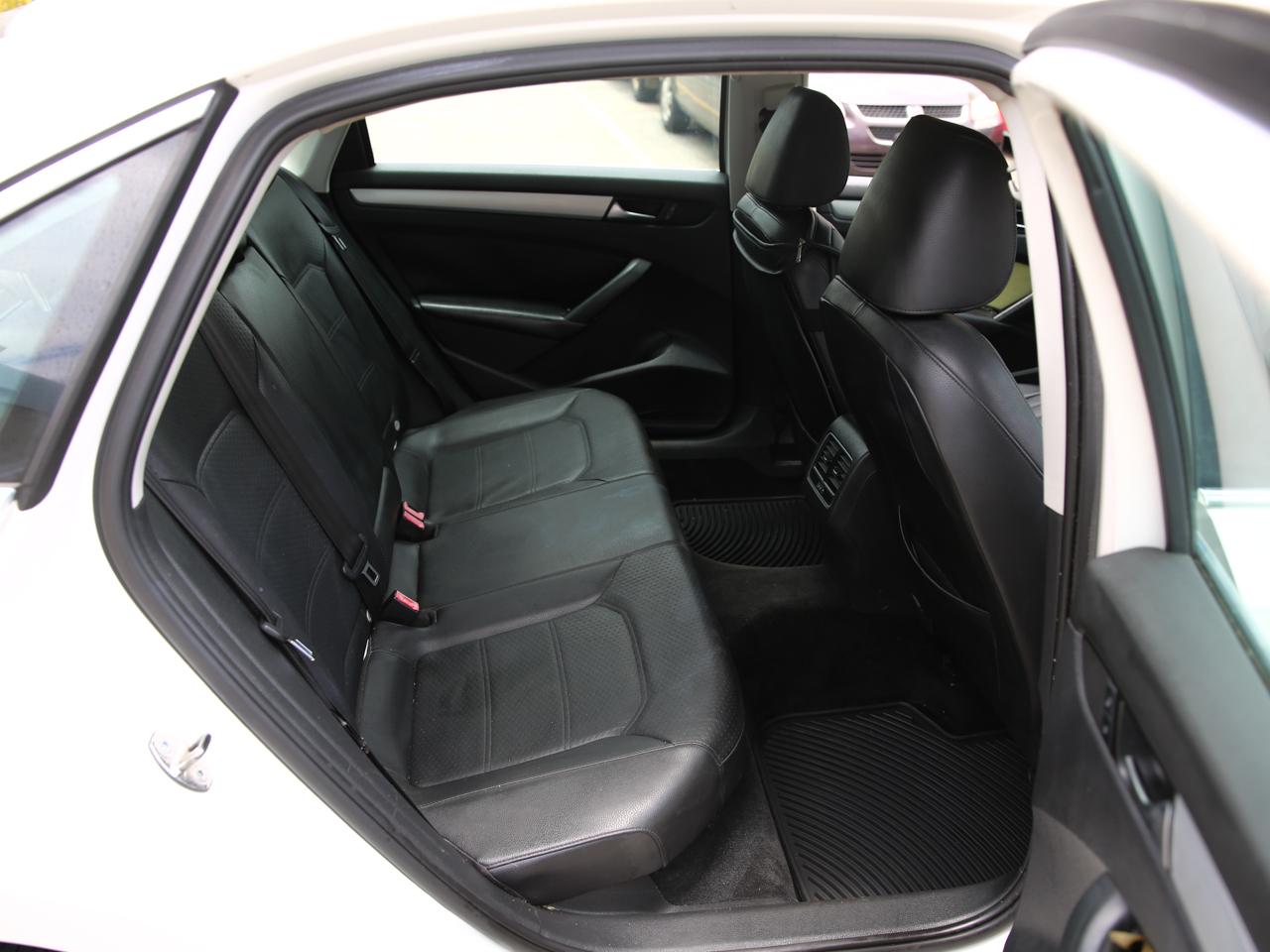 Volkswagen Passat  2013