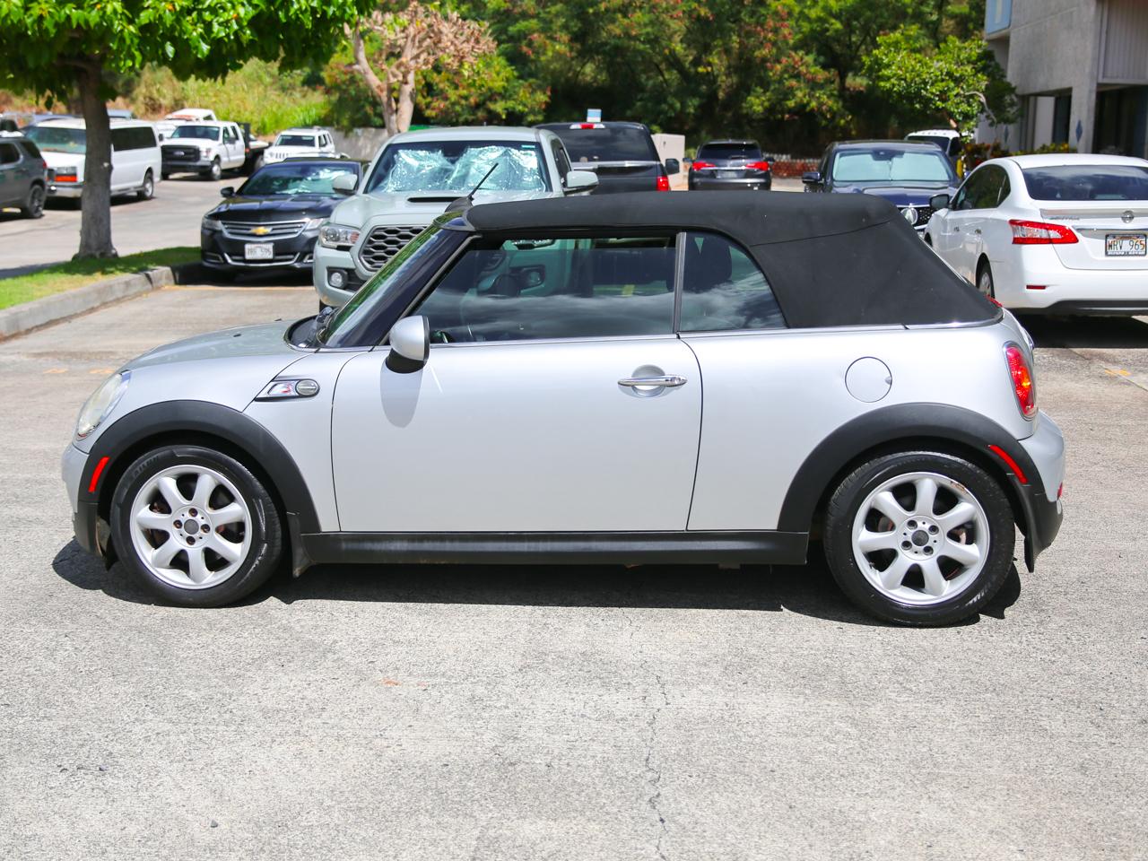 MINI Cooper Convertible  2010