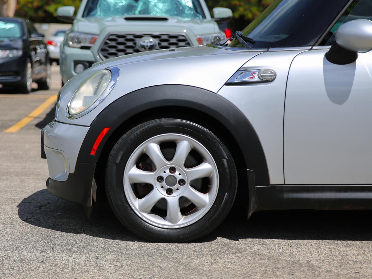 MINI Cooper Convertible  2010
