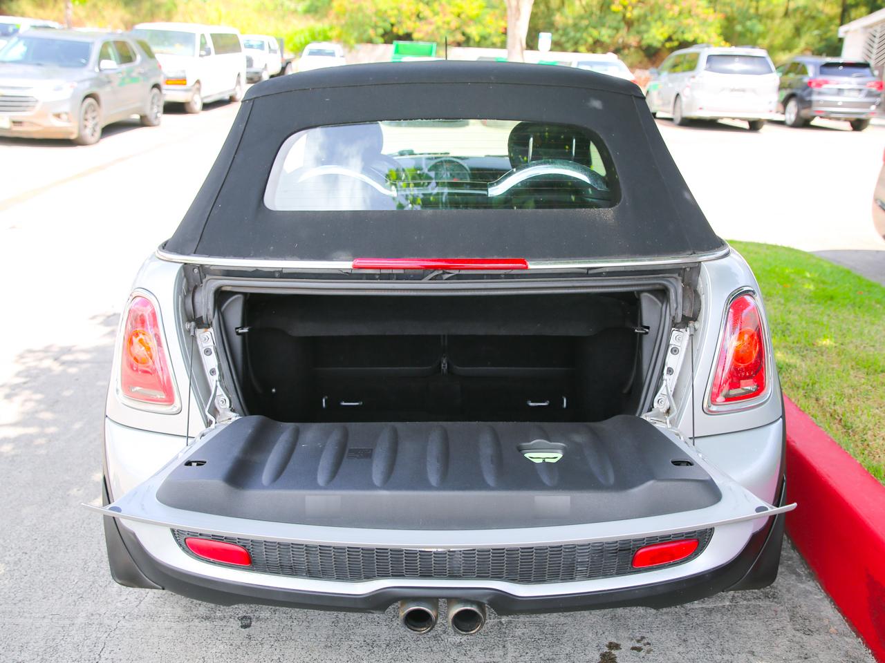 MINI Cooper Convertible  2010