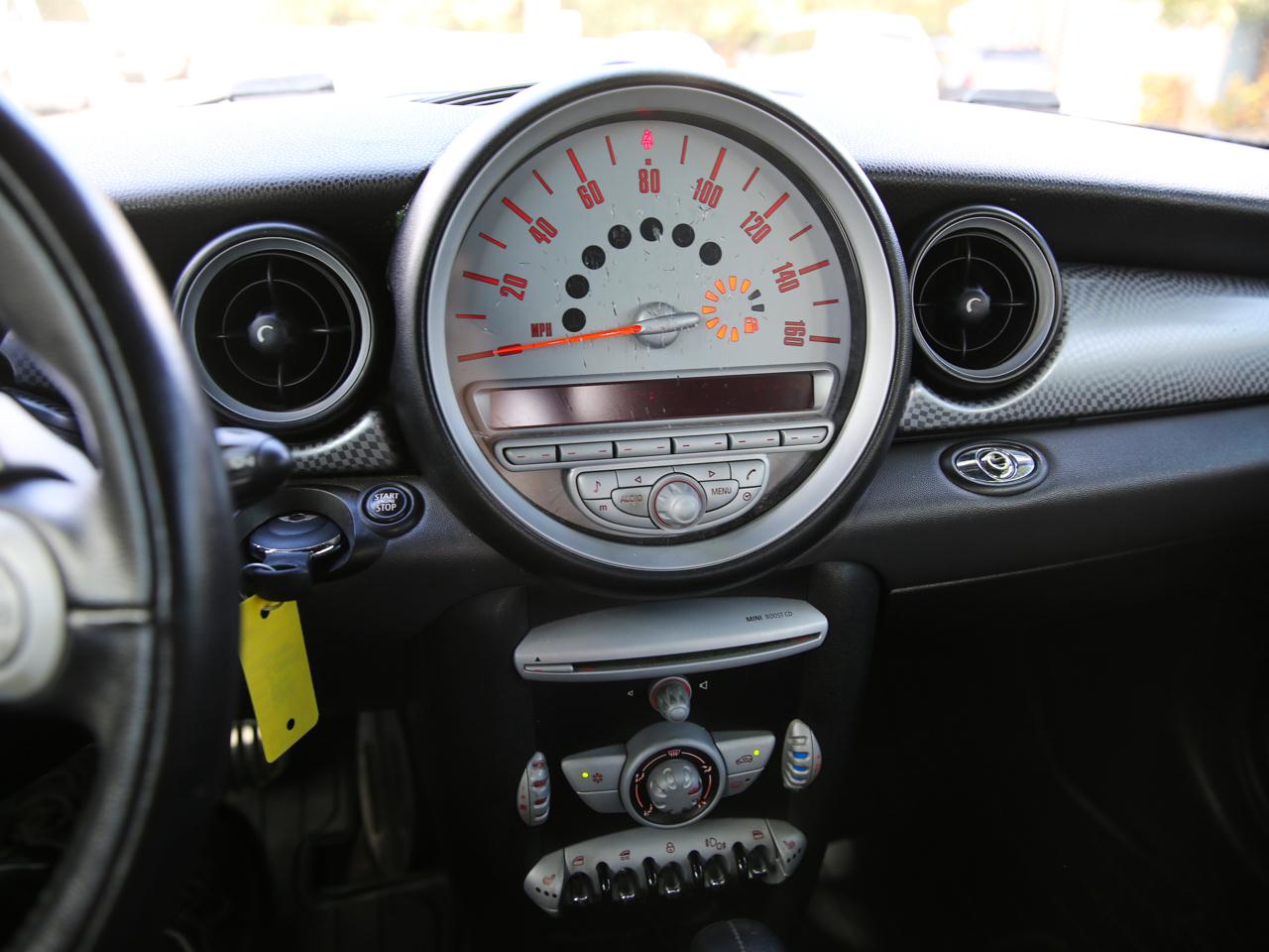 MINI Cooper Convertible  2010