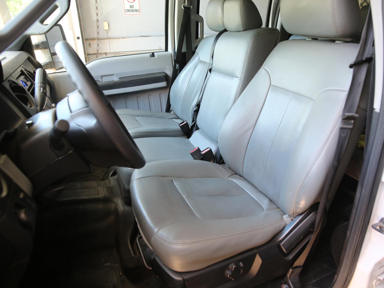 Ford Super Duty F-350 DRW  2012