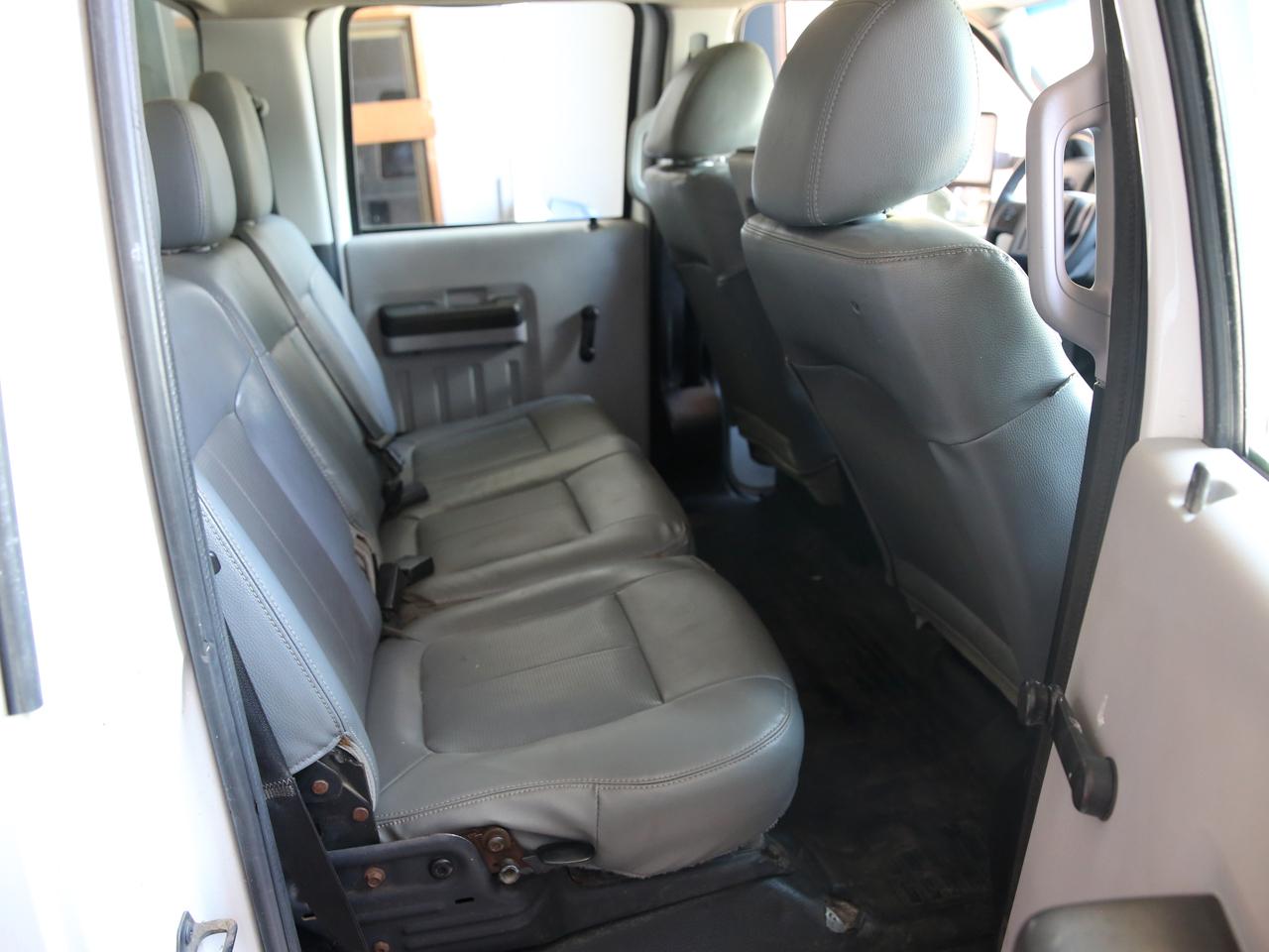 Ford Super Duty F-350 DRW  2012