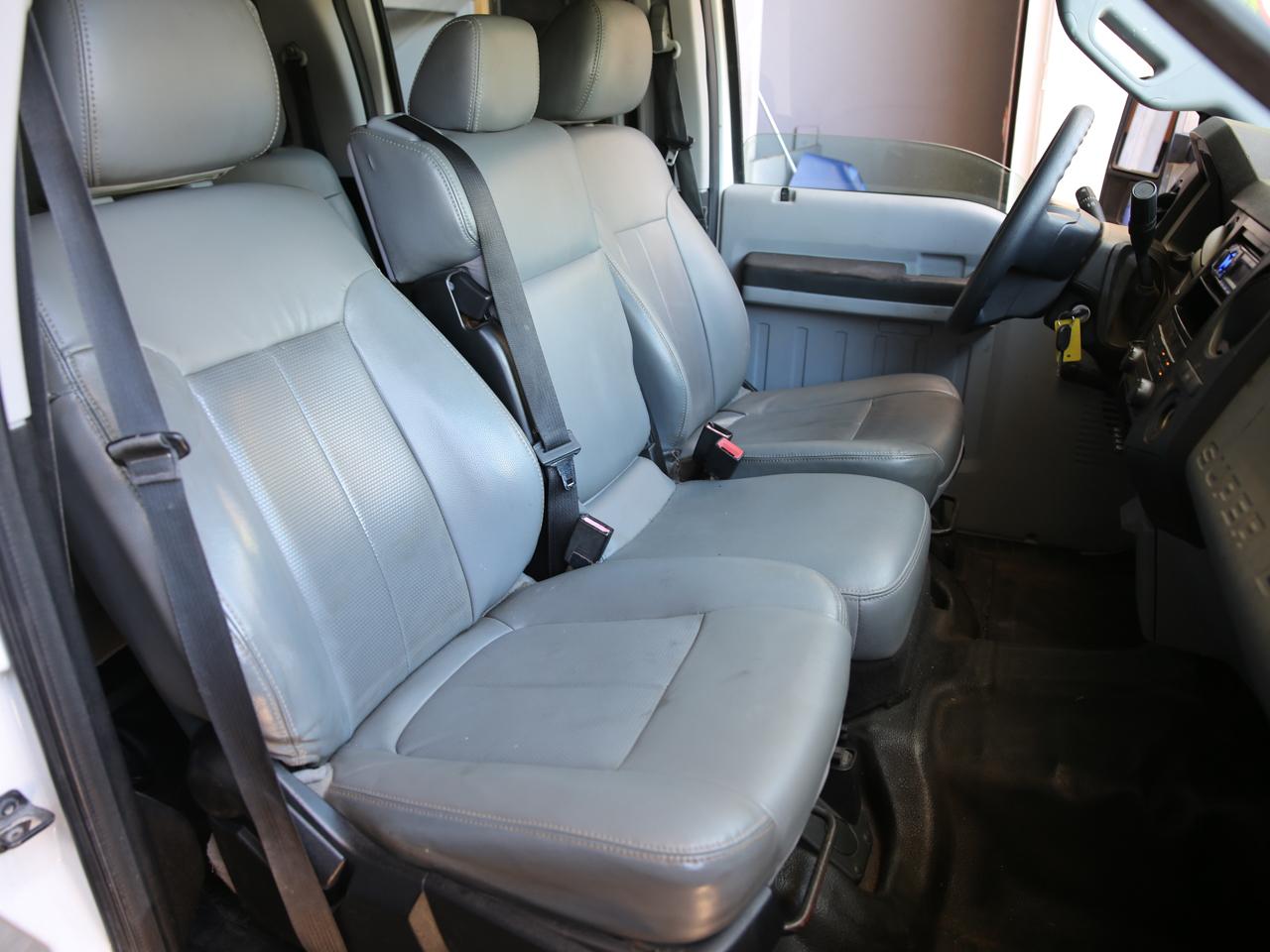 Ford Super Duty F-350 DRW  2012