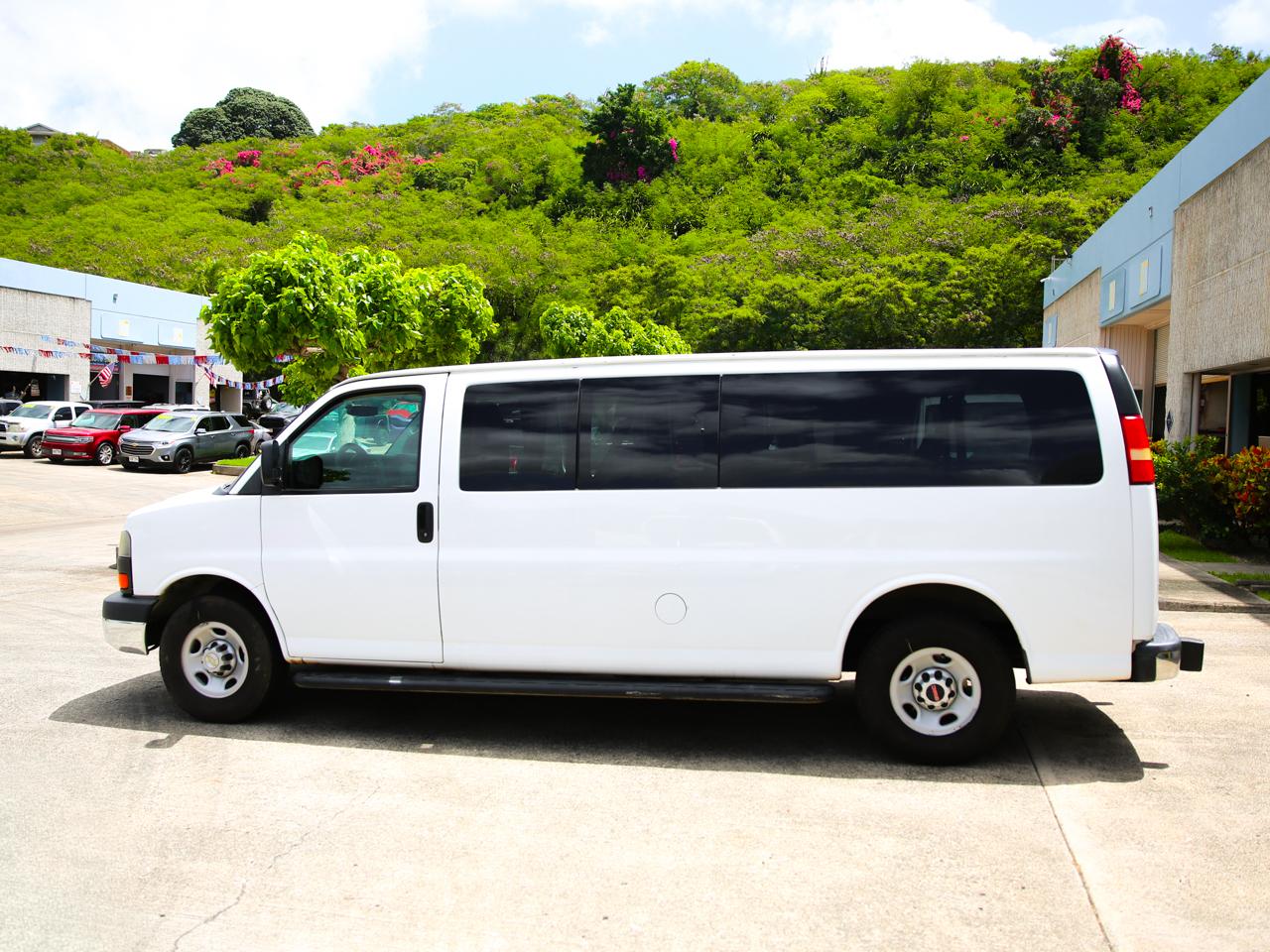 GMC Savana Passenger  2015