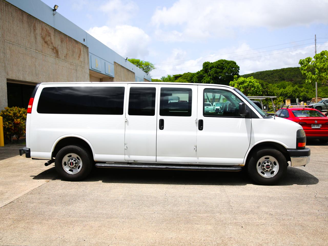 GMC Savana Passenger  2015
