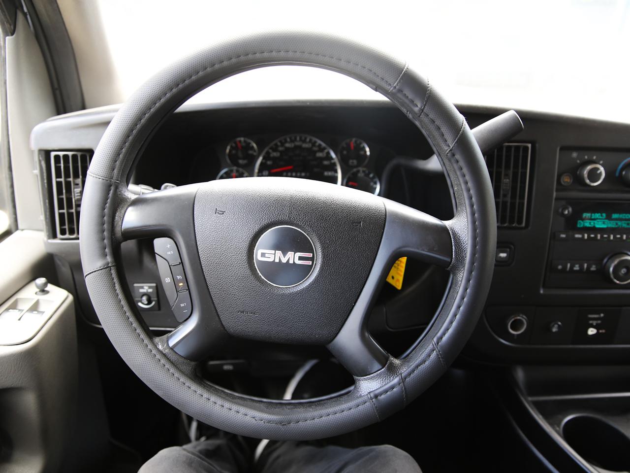 GMC Savana Passenger  2015