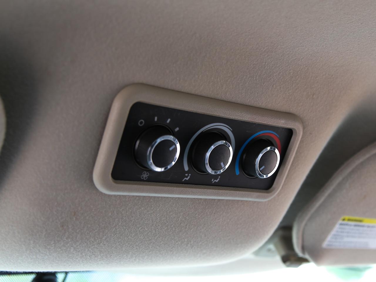 GMC Savana Passenger  2015