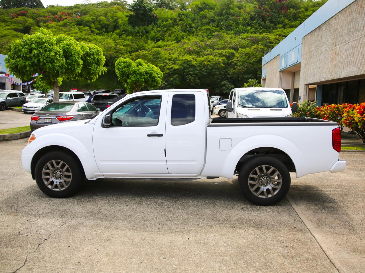 Nissan Frontier  2012