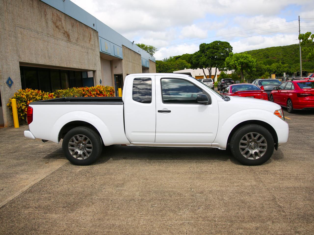 Nissan Frontier  2012
