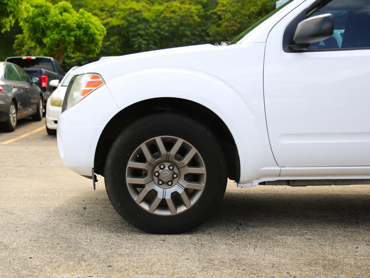 Nissan Frontier  2012