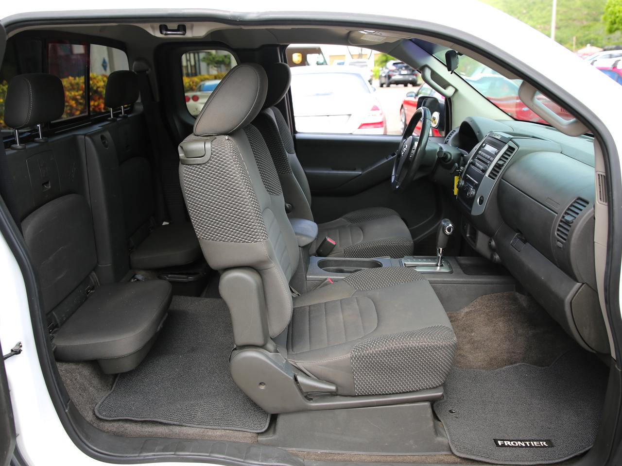 Nissan Frontier  2012