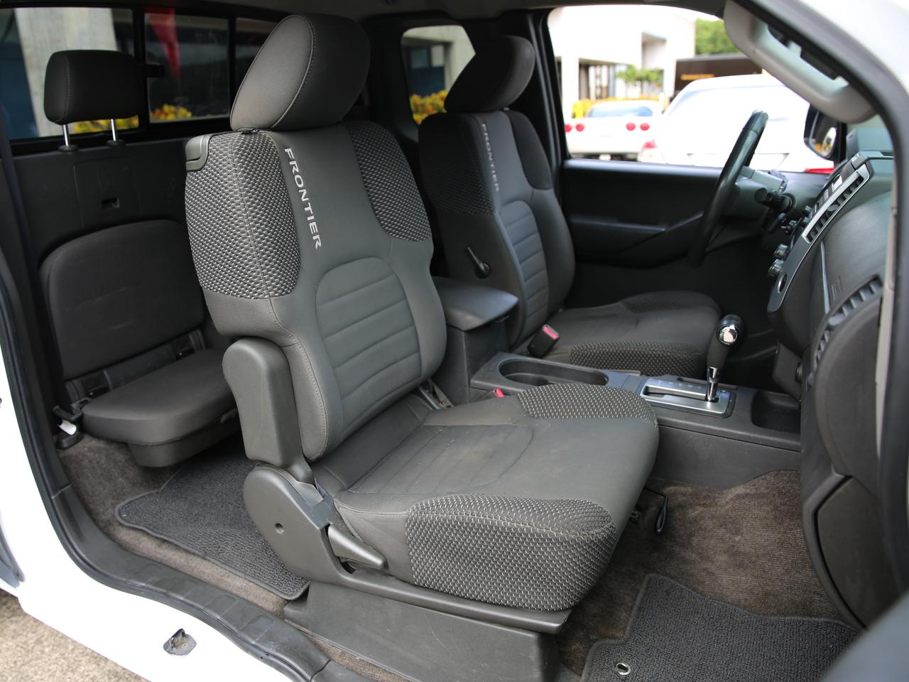 Nissan Frontier  2012