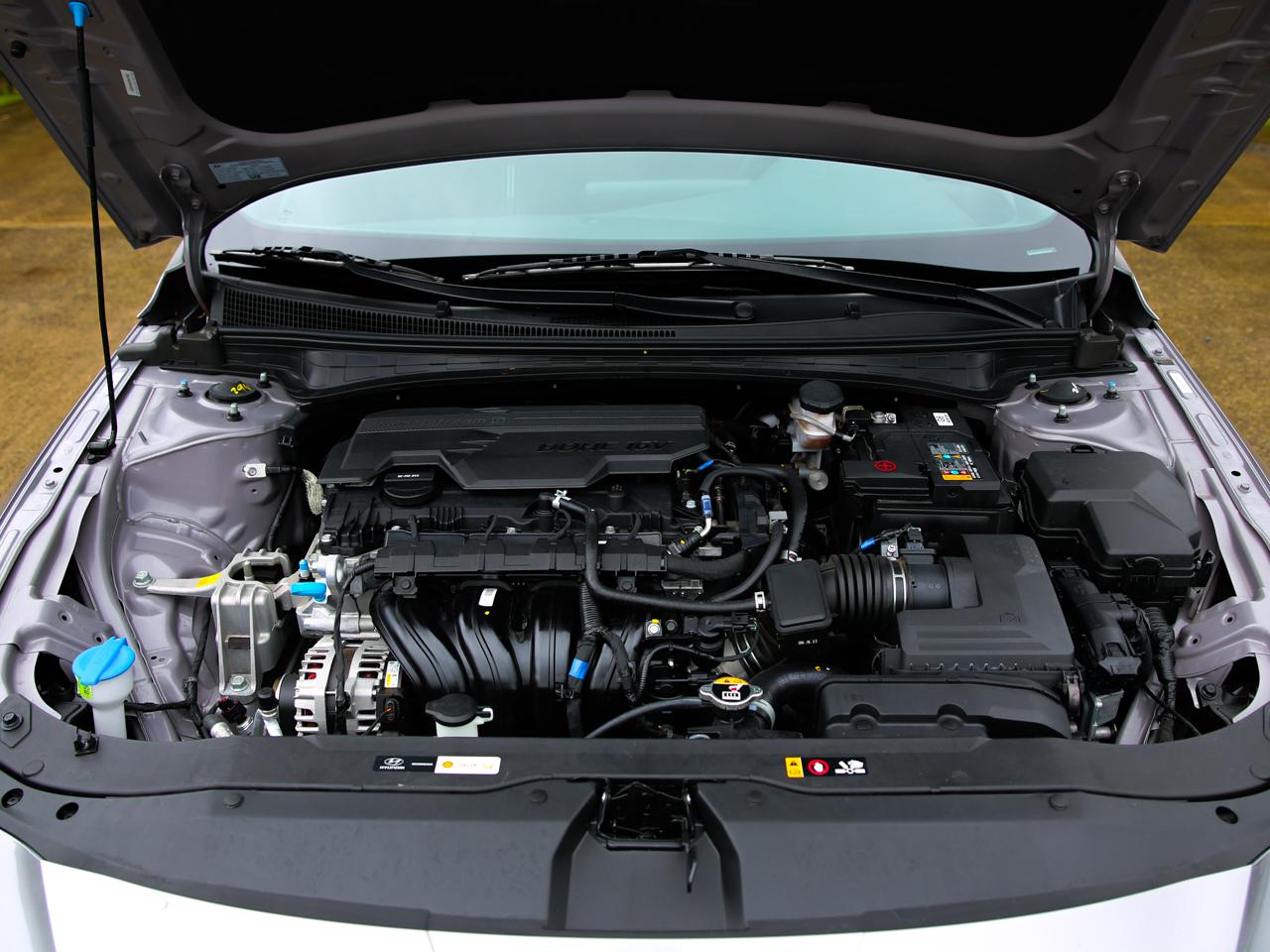 Hyundai Elantra SEL Sport 2025