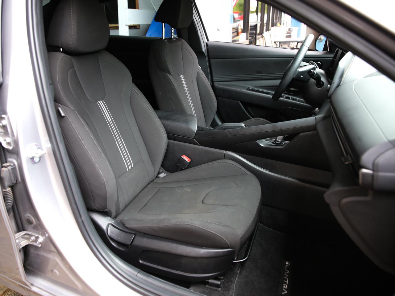 Hyundai Elantra SEL Sport 2025
