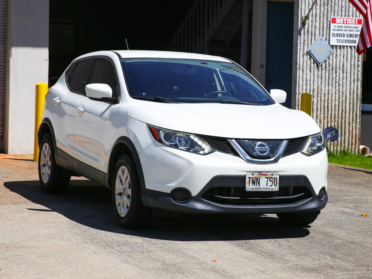 Nissan Rogue Sport S 2019