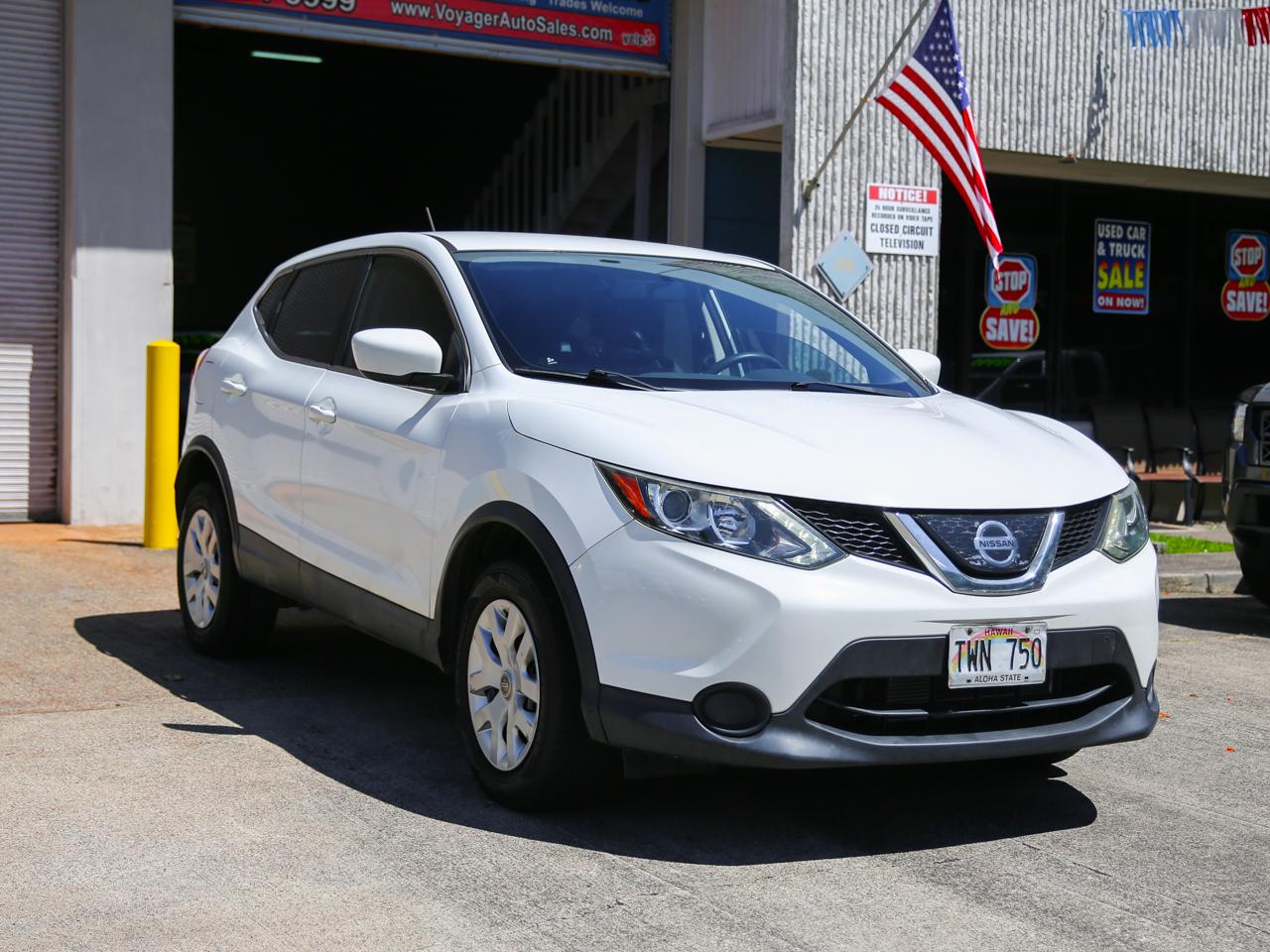 Nissan Rogue Sport S 2019