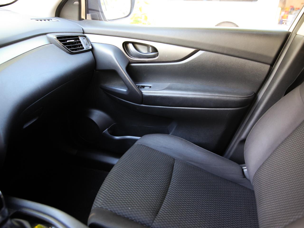 Nissan Rogue Sport S 2019