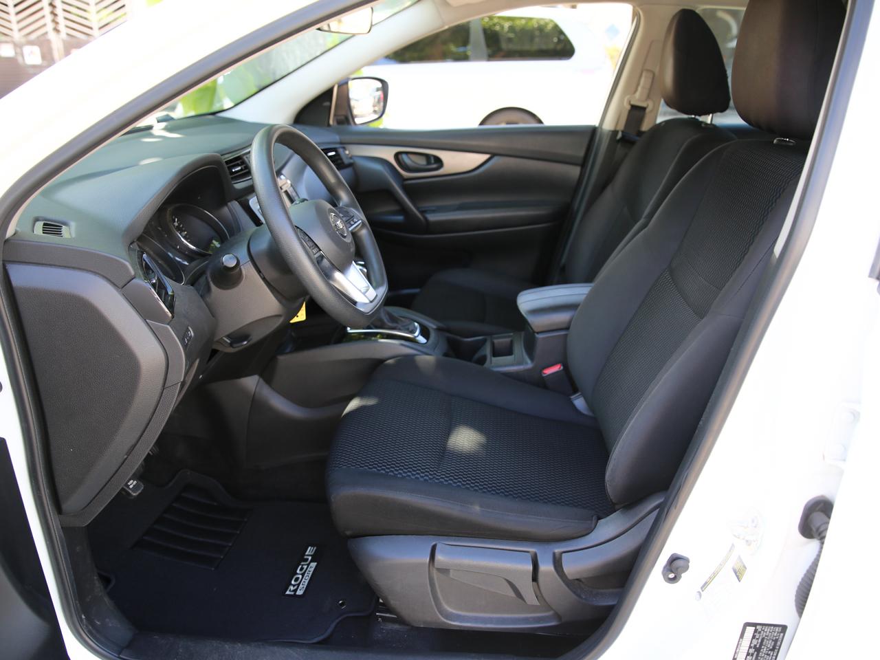 Nissan Rogue Sport S 2019