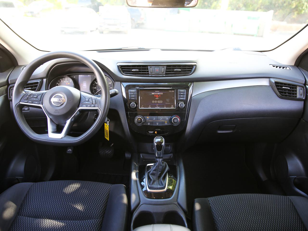 Nissan Rogue Sport S 2019
