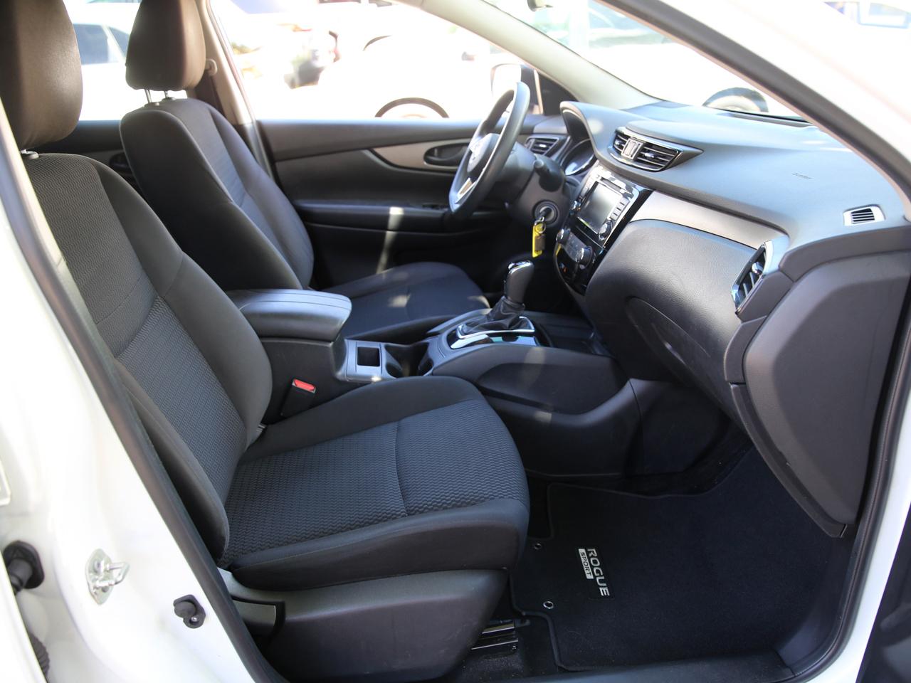 Nissan Rogue Sport S 2019
