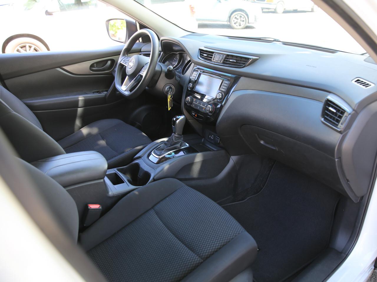 Nissan Rogue Sport S 2019