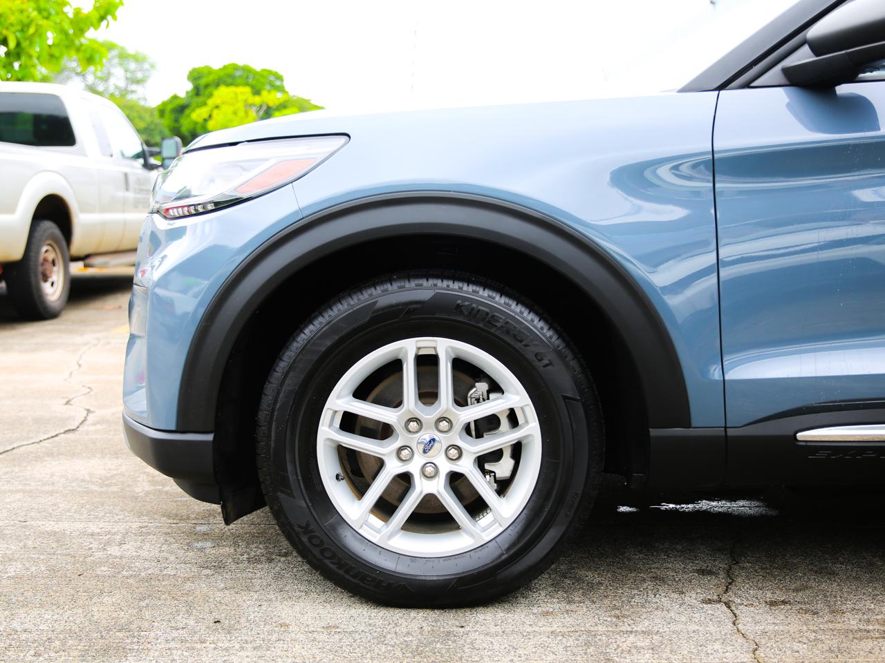 Ford Explorer  2025