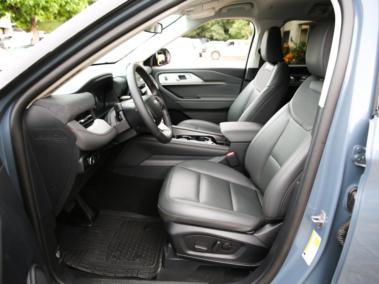 Ford Explorer  2025
