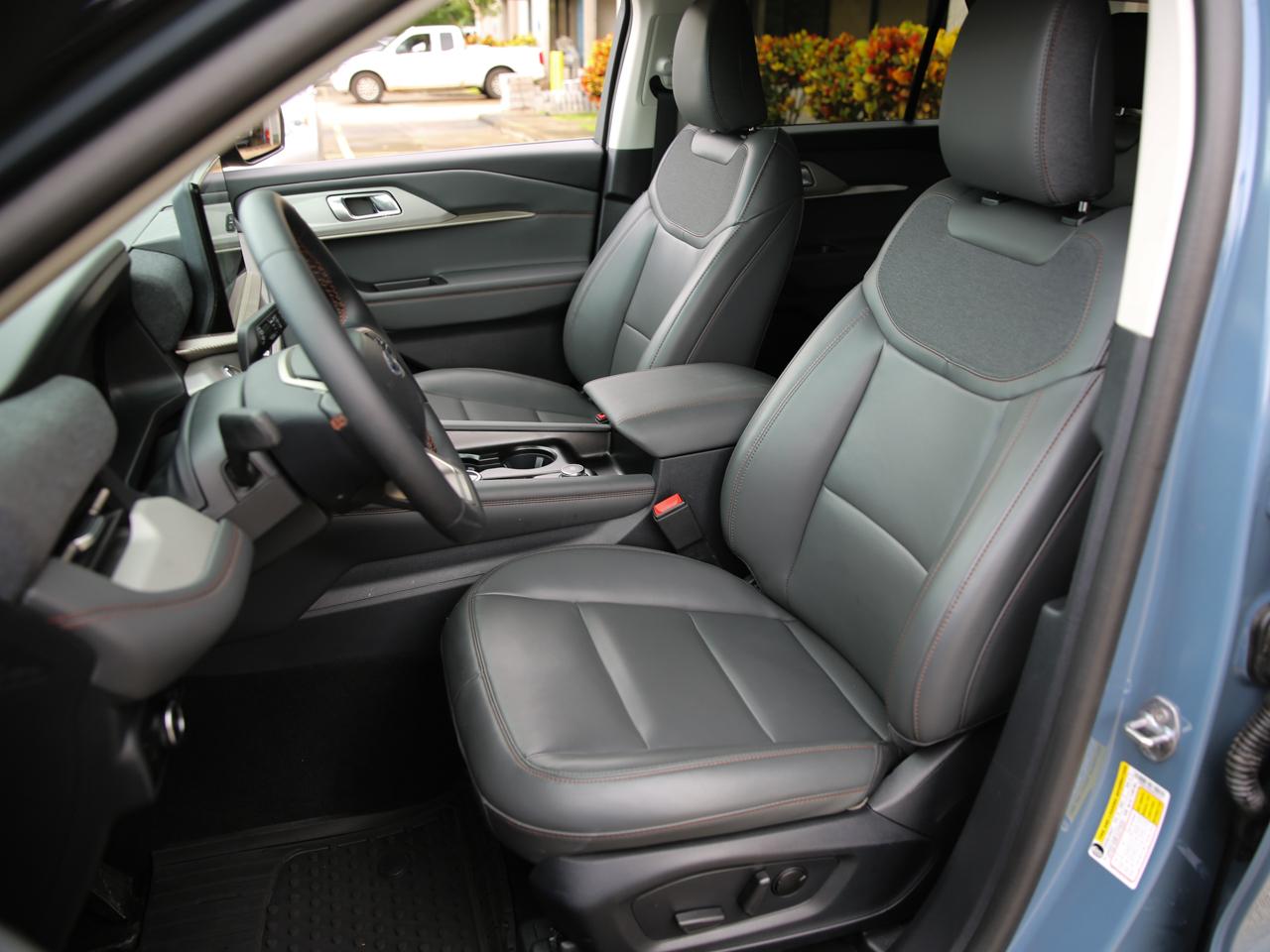Ford Explorer  2025