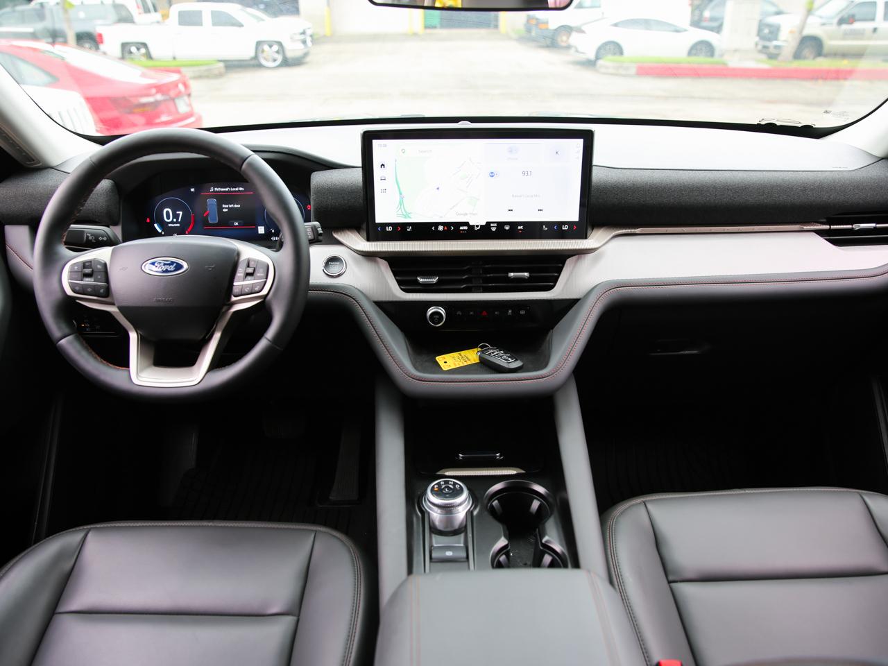 Ford Explorer  2025