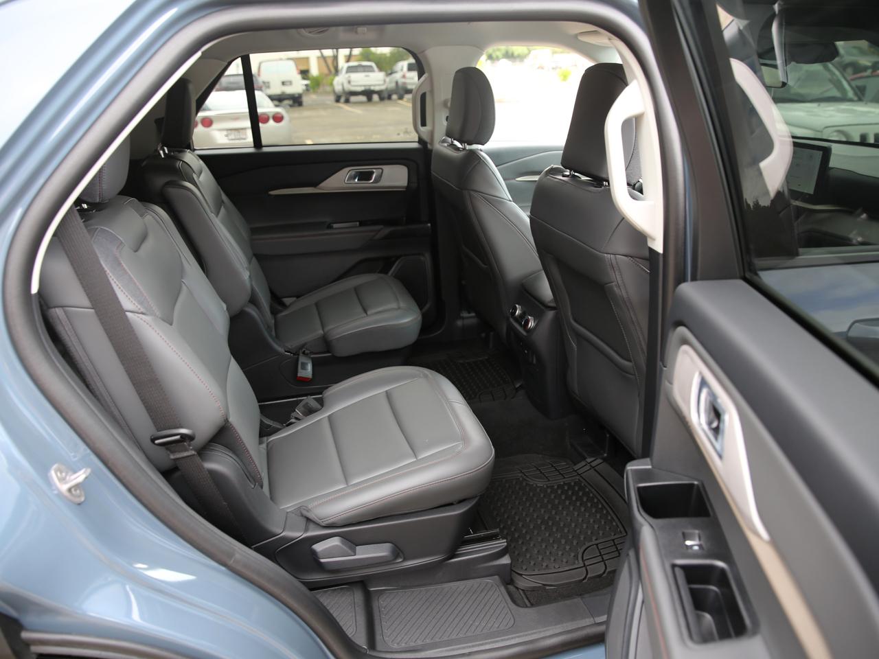 Ford Explorer  2025