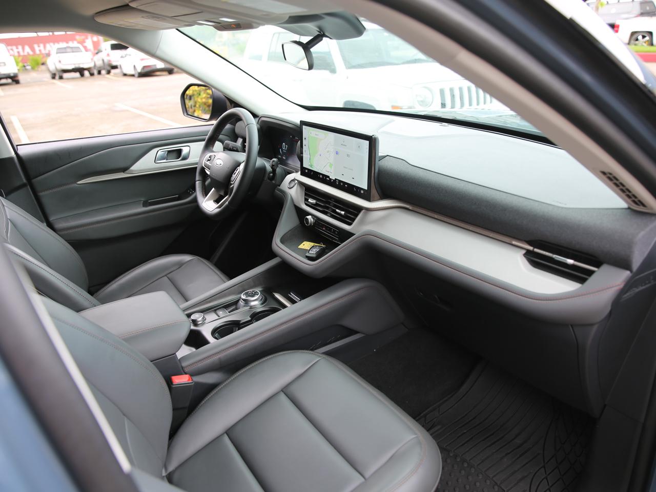 Ford Explorer  2025
