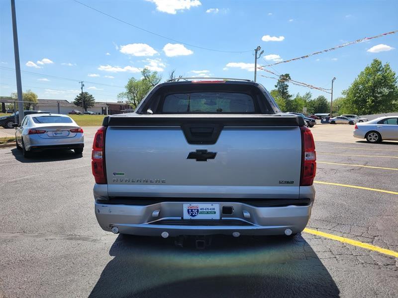 Chevrolet Avalanche  2011
